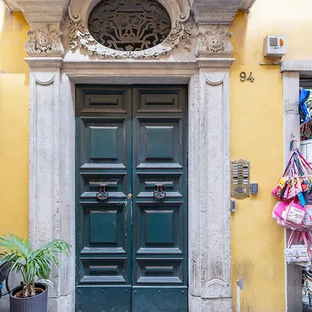 Maison Trevi Apartamento *